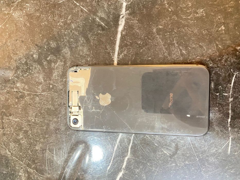 iPhone 8.