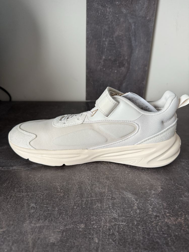 Обувки/маратонки Adidas Ozelle