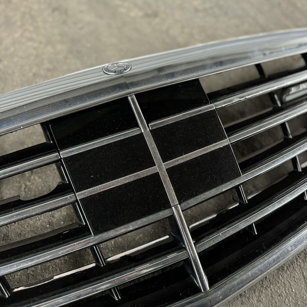 Предна АМГ решетка за мерцедес с63 амг в222 / mercedes w222 s63 amg