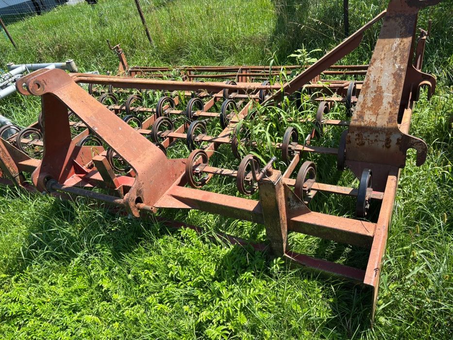 Cultivator de 3 metri latime de lucru