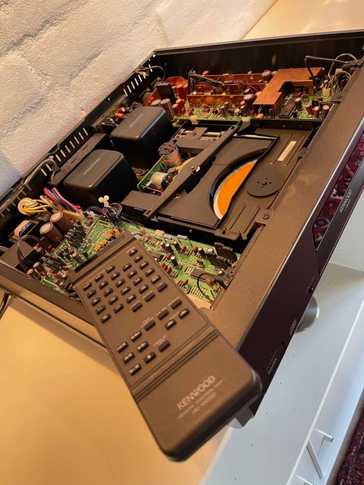 Kenwood L-1000D High-end series