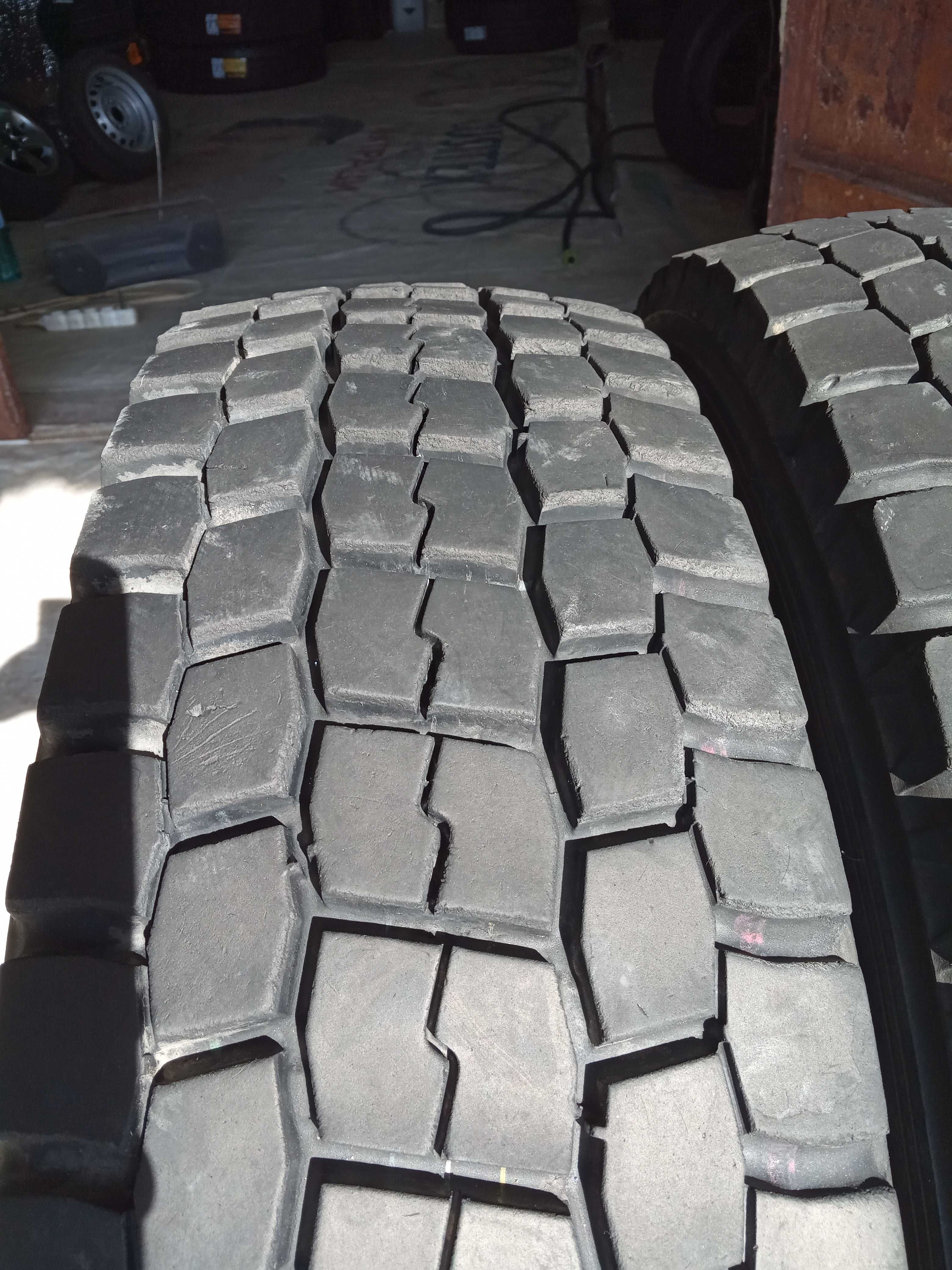 2 гуми 205/75R17.5 Bridgestone M729 124/122M M+S 12PR Made in Japan