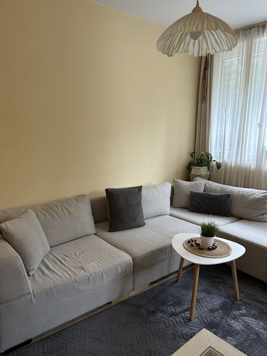 Мек и удобен диван в отлично състояние,подходящ за всеки дом