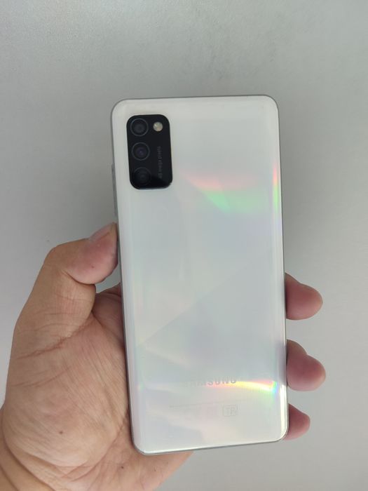 Продам Samsung A41 64 гб