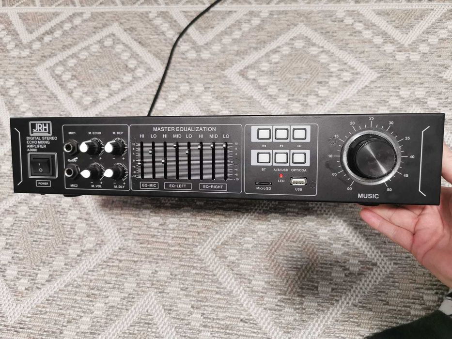 sistem Bose inalte, bass si Amplificator