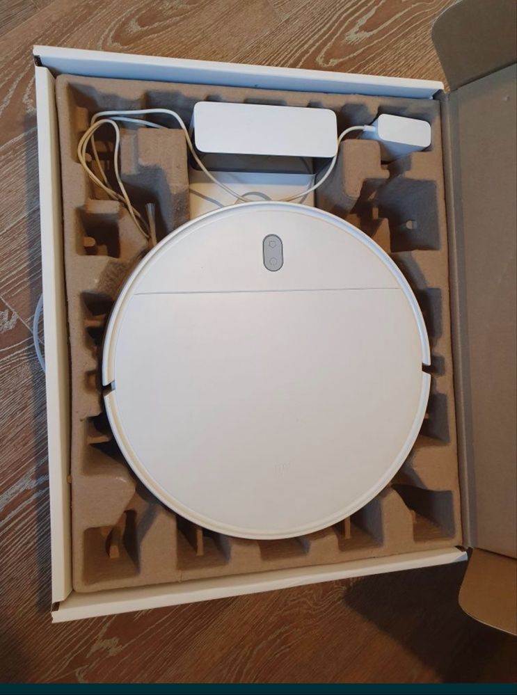 Робот-пылесос Xiaomi Mi Robot