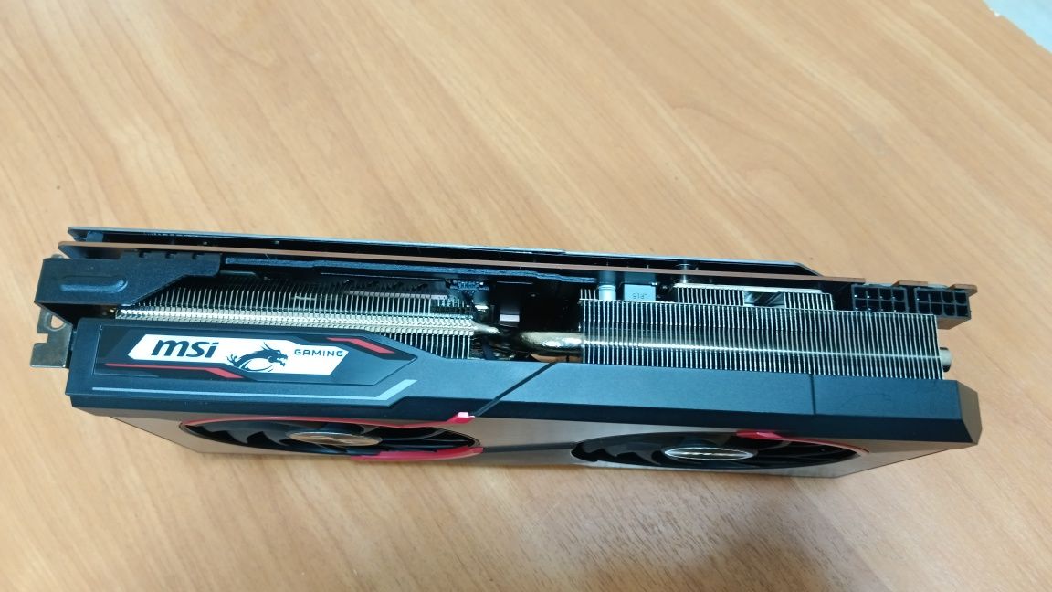 Мощная игровая видеокарта AMD RX 5700 XT 8гб