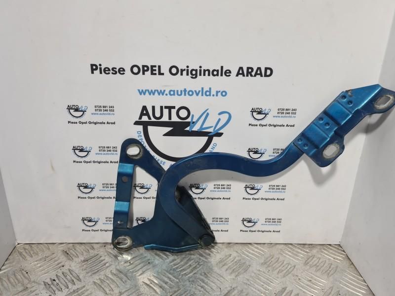 Balama capota satnga dreapta Opel Tigra B