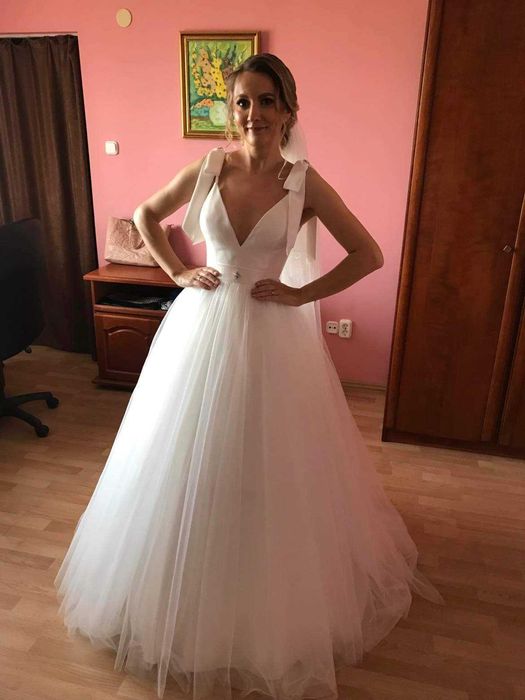 Rochie de mireasa simpla si finuta marimea 36
