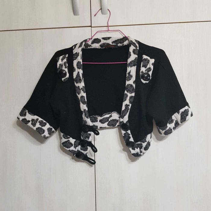 Различни цветове ръкави