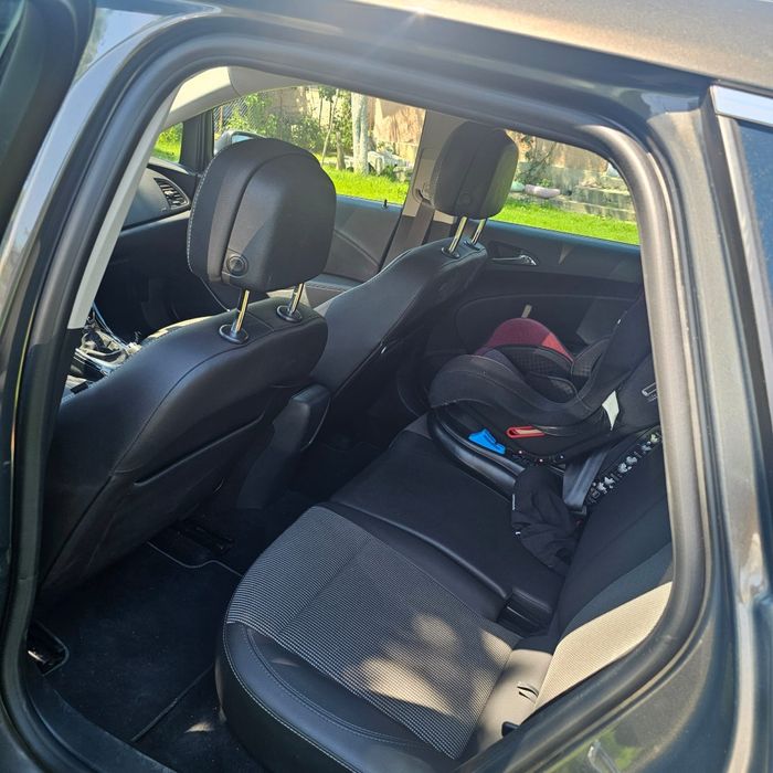 Vând Opel Astra Sports J, fabricație 2016, preț 5500 Euro