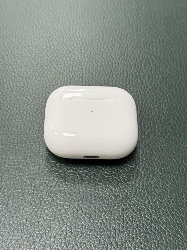 Продам airpods 3