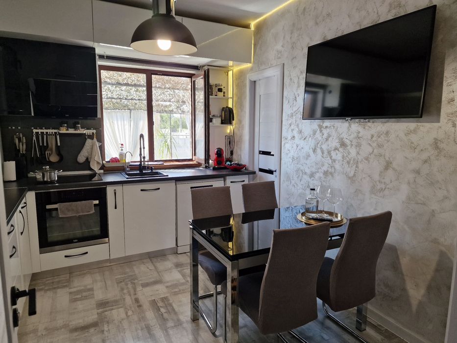 Casa individuala P+M, cu piscina si jacuzzi, la 20 min de Bucuresti