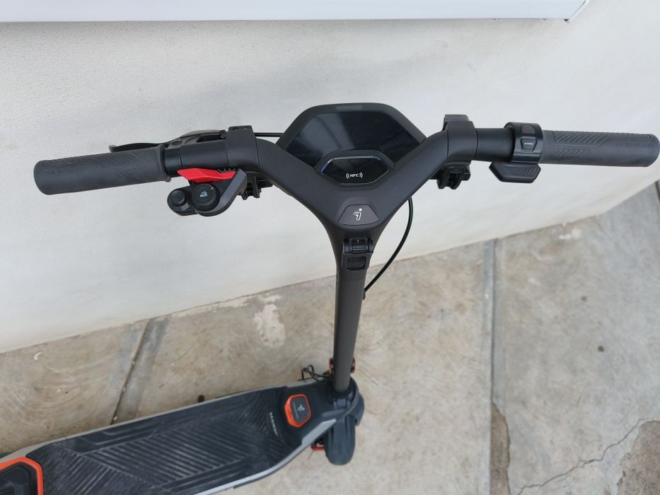 Trotinetă electrică Segway P65E