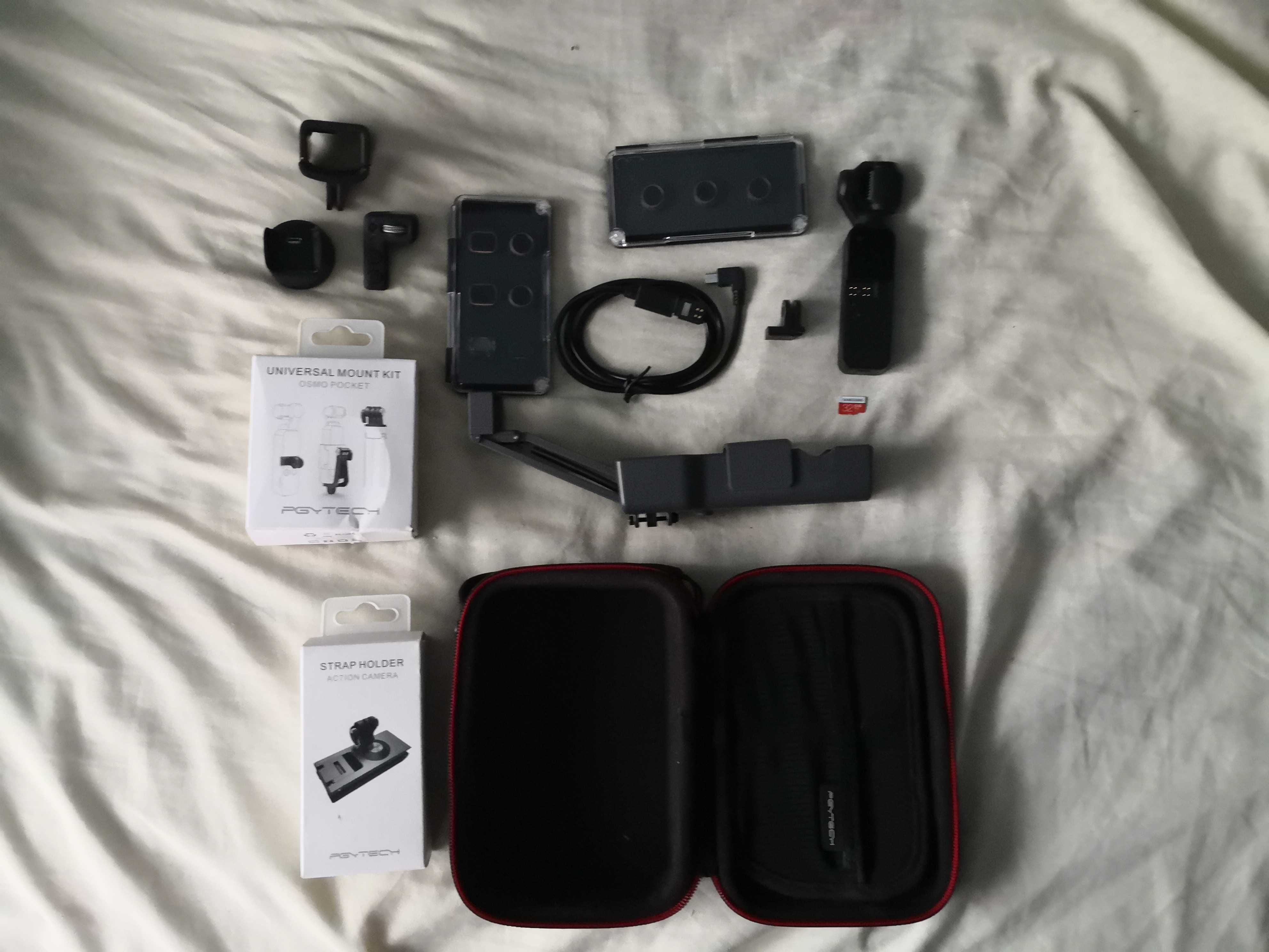 Pachet camera DJI Osmo Pocket si accesorii