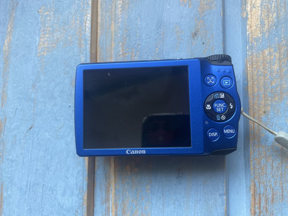Camera digitala Canon a3300 is