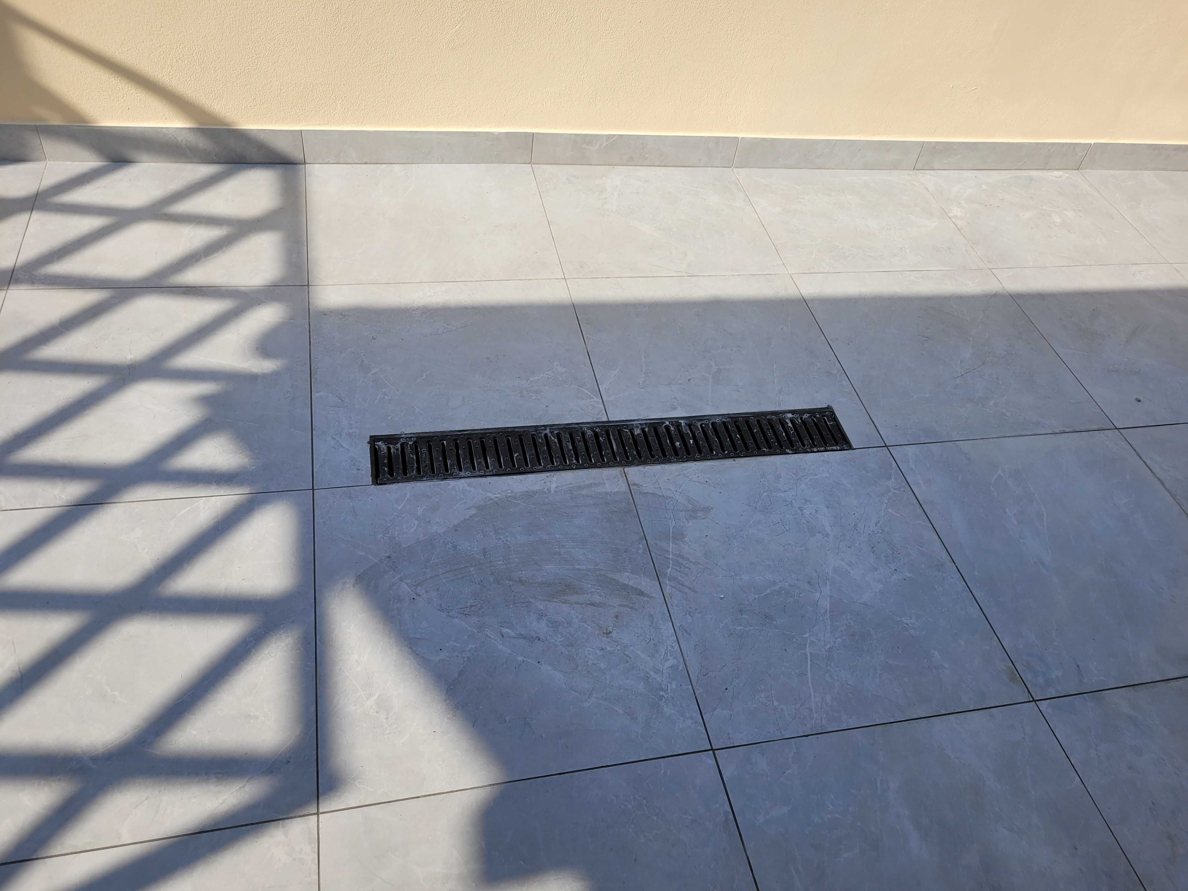 Firma amenajari interioare-exterioare