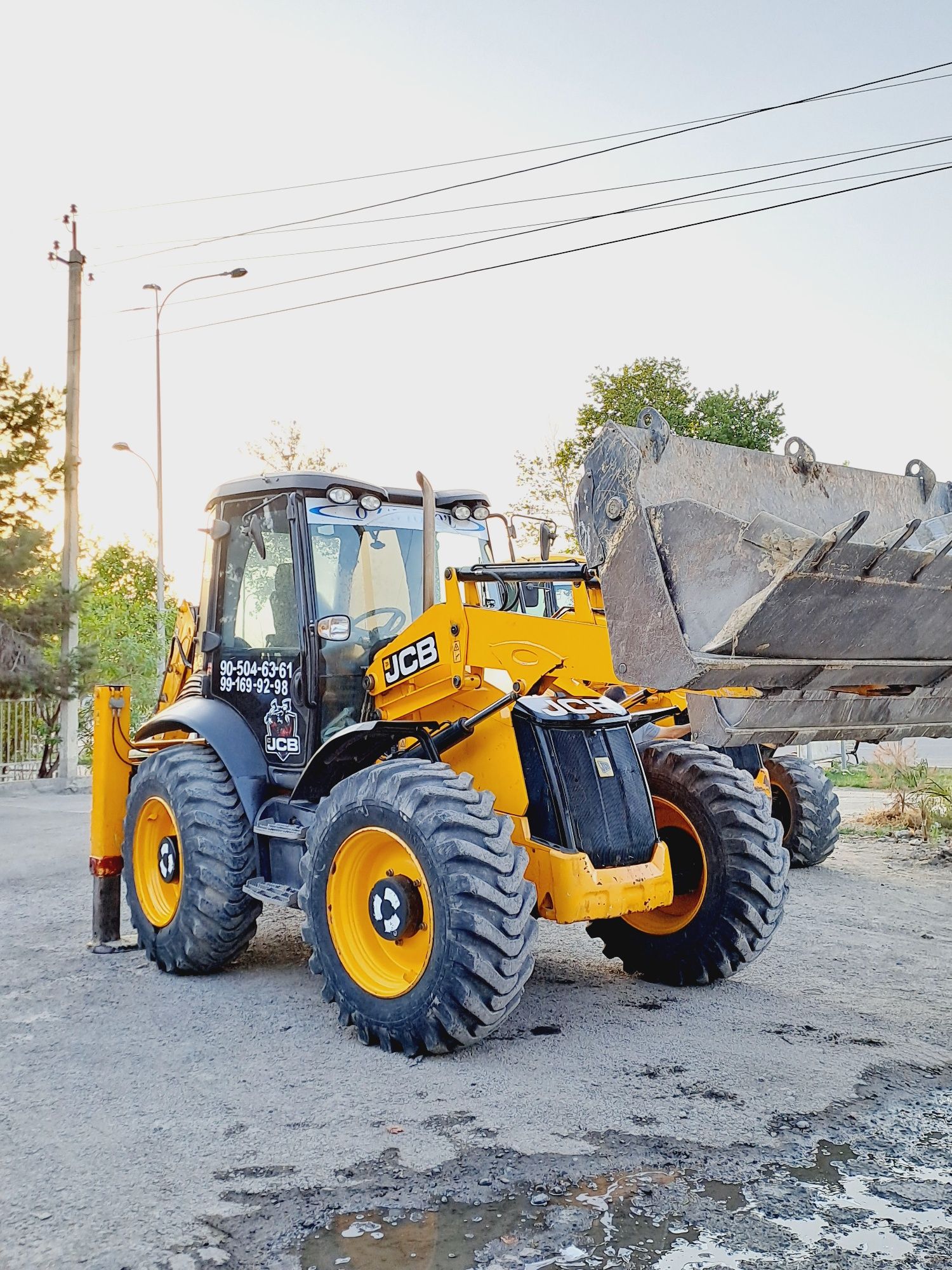 Tractor JCB 2020