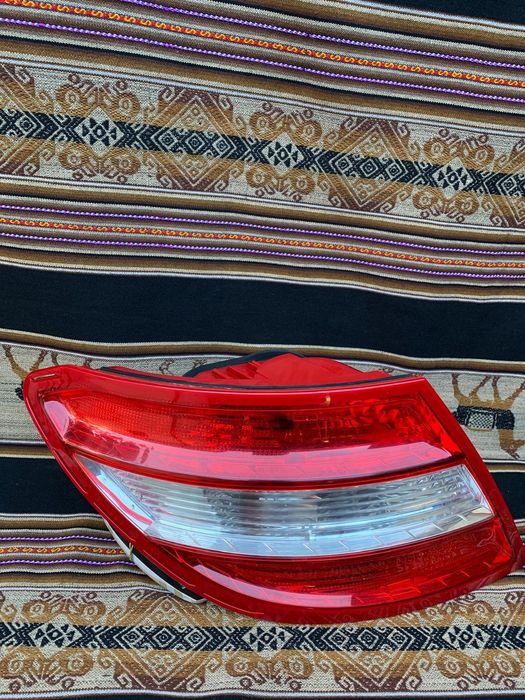 Vând faruri Mercedes C Class