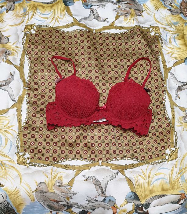 Sutien rosudantela Etam