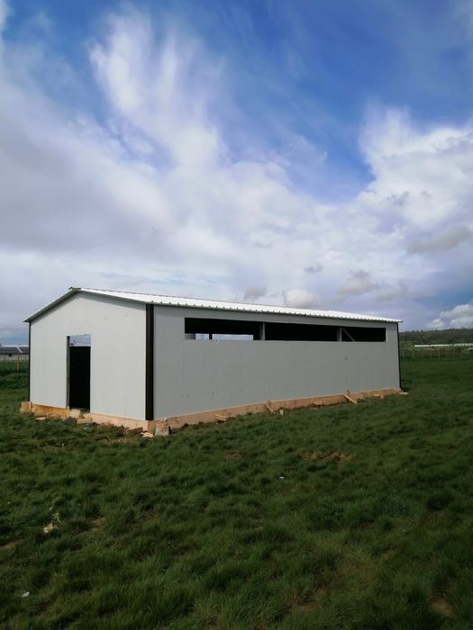 Vând garaje auto pe structură metalică