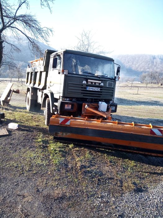 Vând camion basculabil (autobasculanta) astra iveco 4x4 cu echipament