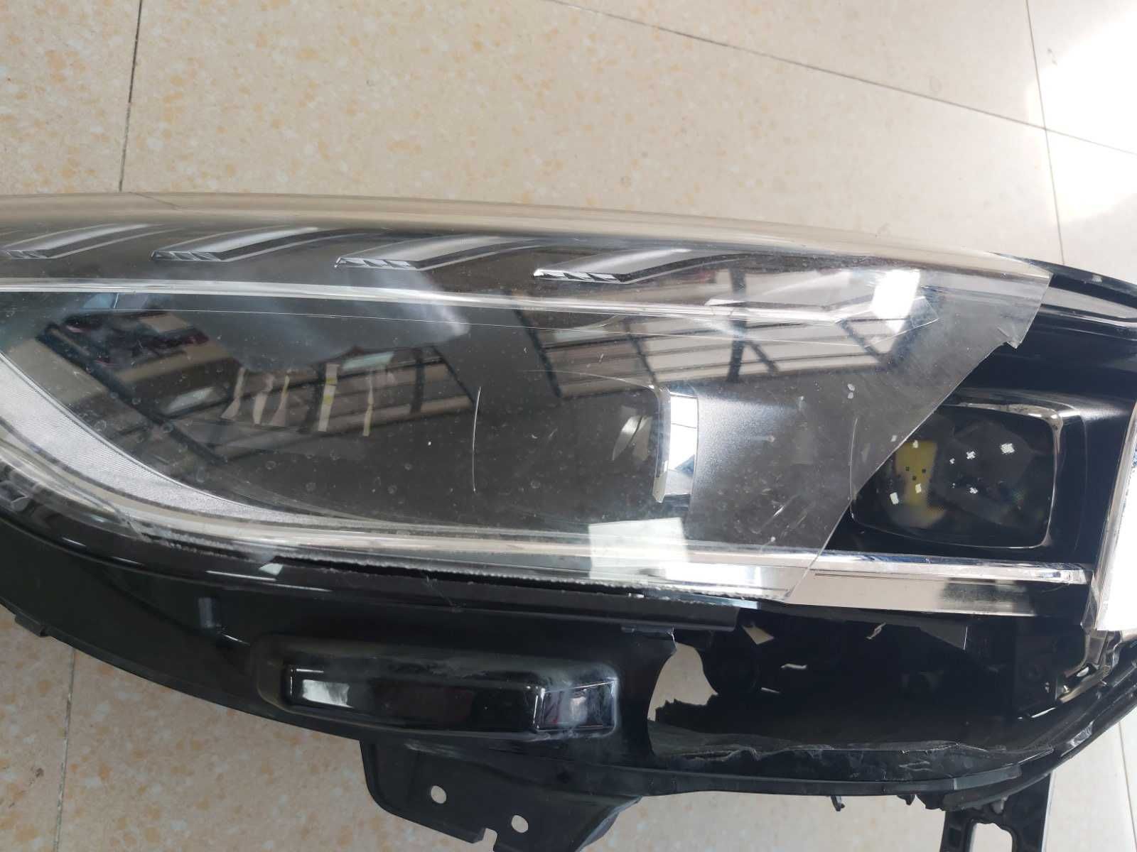 Фар за AUDI A4 8W FULL LED за части