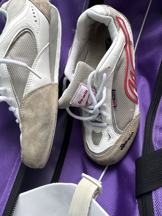 Продается маска, кроссовки, бандура для фехтования