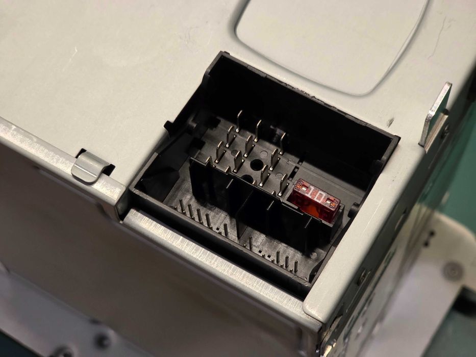 RNS 315 с вход за камера и SD карта