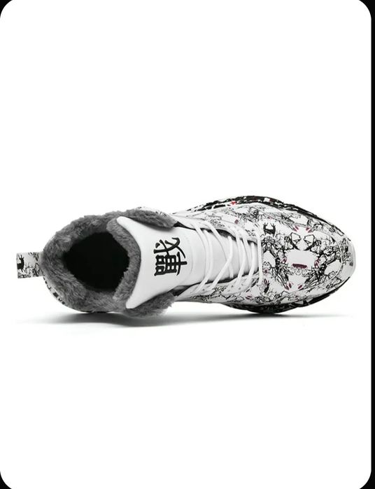 Кроссовки новые 47-48 размер.