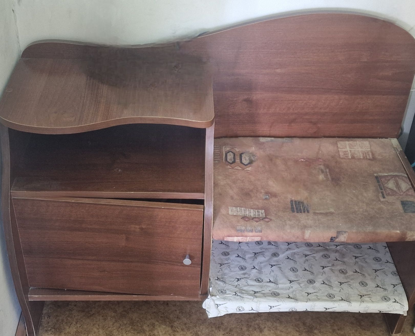 Продам прихожую Кіреберіс сатылады