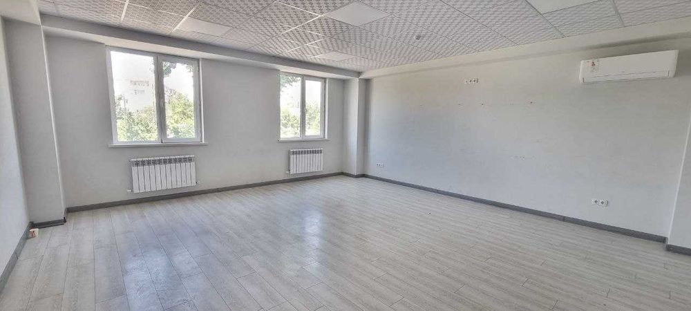 Сдам здание 2400m2 ВДОЛЬ ДОРОГИ под школу / университет / клинику RCP