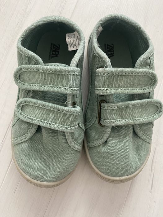 Vand tenisi copii Zara,marimea 26,noi