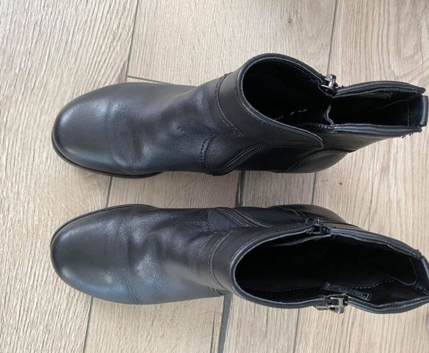 Botine Salamander din piele-captusite in interior , marimea 35