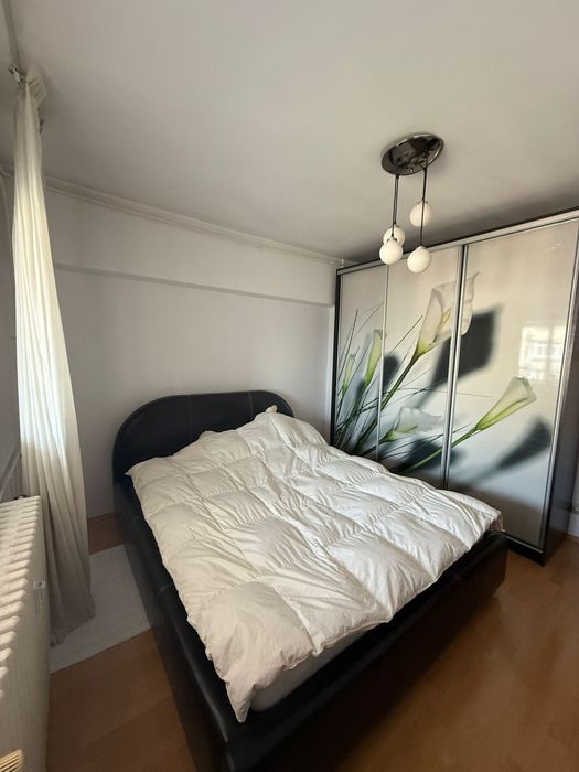 Vand apartament 3 camere deosebit pe Calea Calarasilor-direct propriet