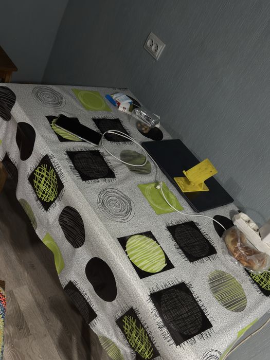 Отдам даром стол