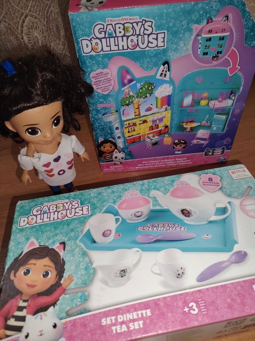Căsuța Gaby's  120 lei și set de cești 70 lei
