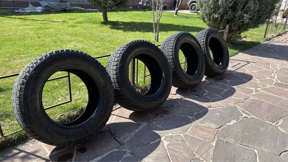 275,60,18  bridgestone blizzak