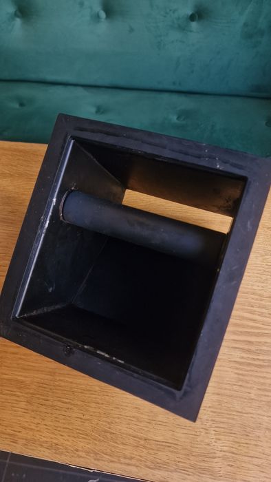 Knock Box incastrat