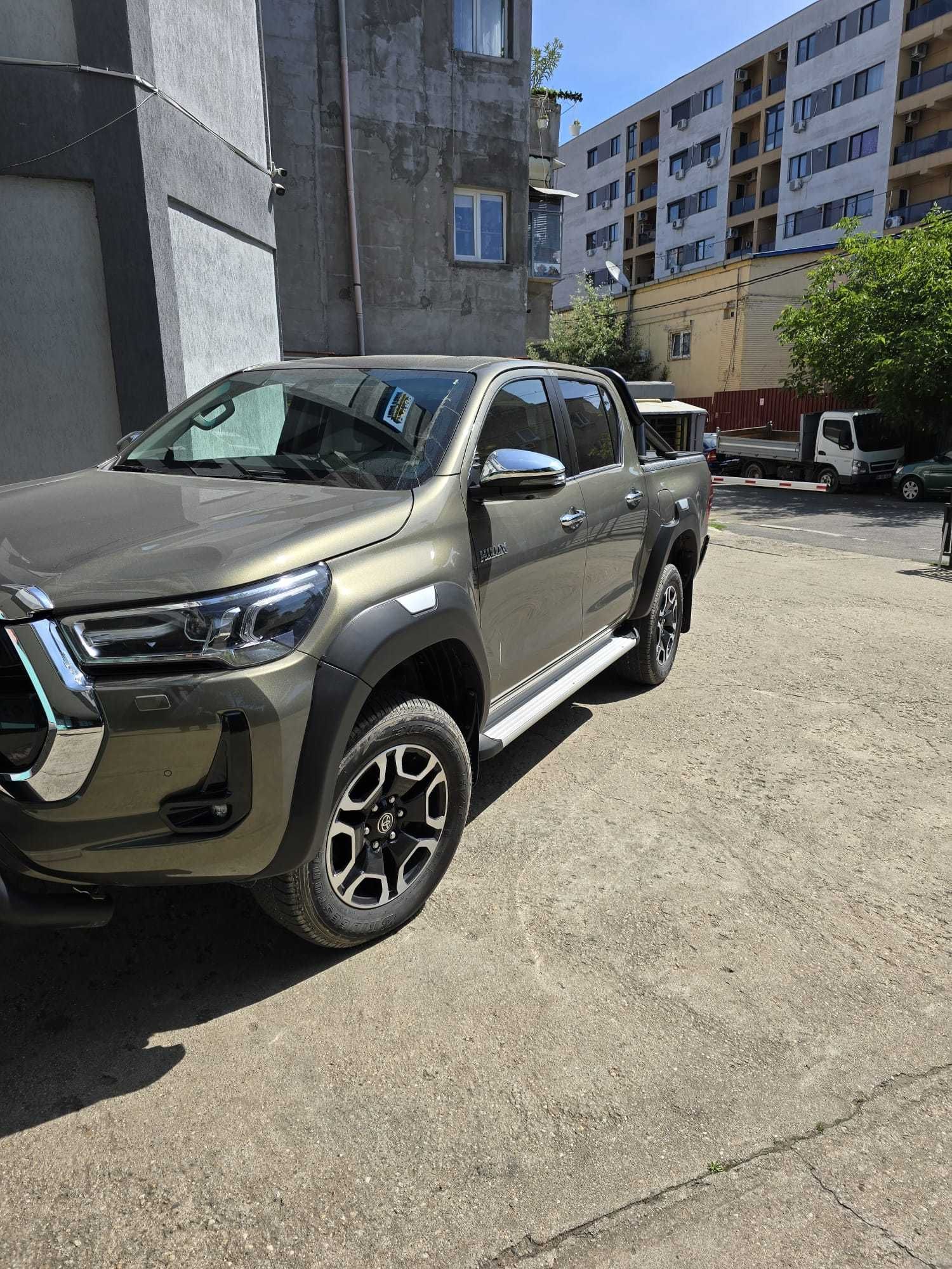 Vand Toyota Hilux 2.8 D 204CP