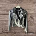 Дамско яке от еко кожа Guess със сваляща се качулка
