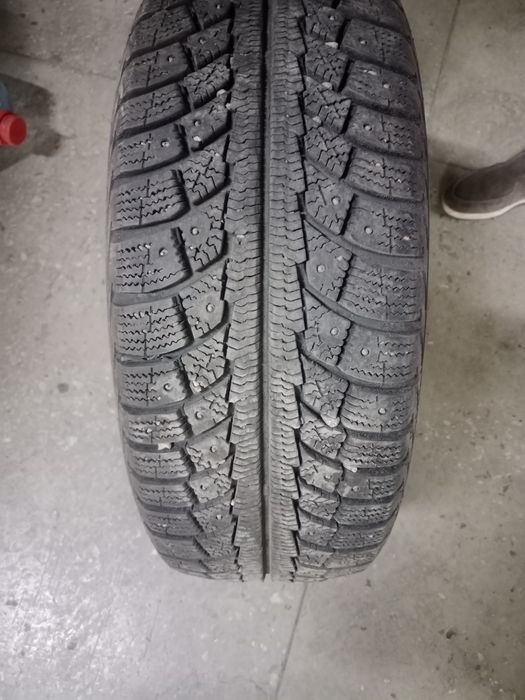 Зимние шины хорошем состояние