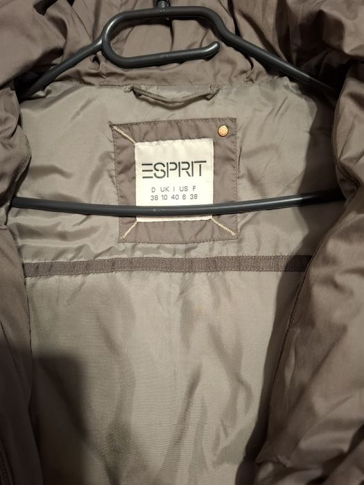 Vând geaca dama Esprit cu puf de gasca