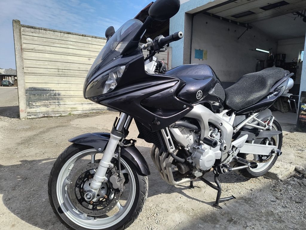 Yamaha Fazer 600