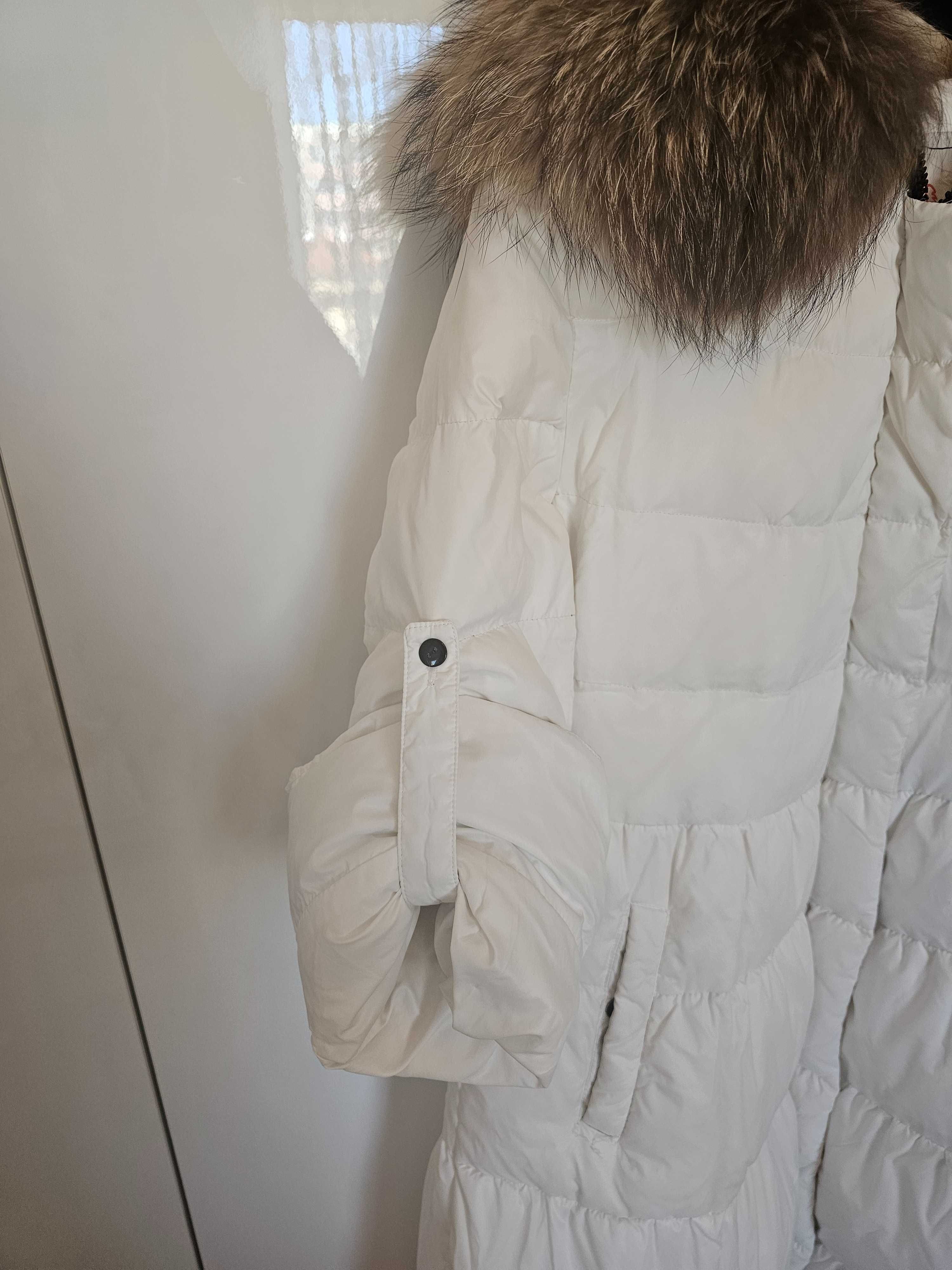 Дълго яке на MONCLER