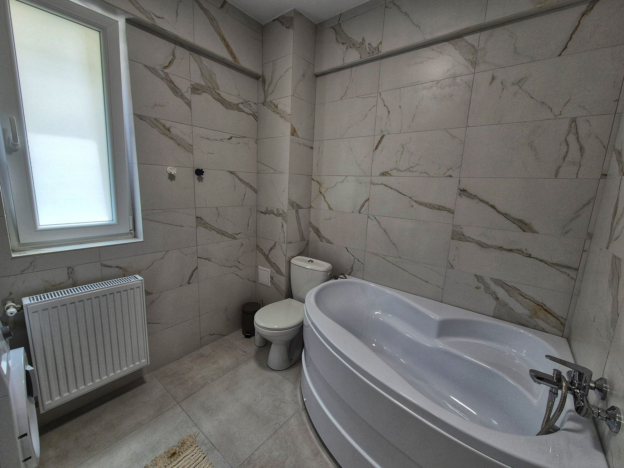 Apartament 2 camere nou, mobilat complet, prima chirie