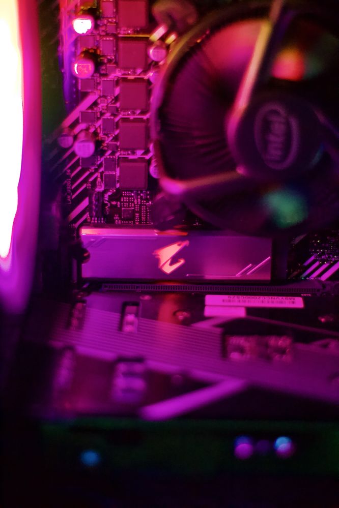 PC gaming cu RTX 3060 și i5 – carcasă nouă, start în 5 secunde