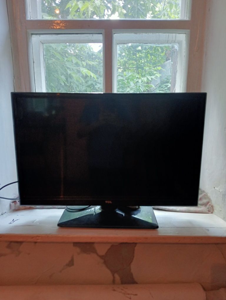 Продам телевезр TCL рабочи