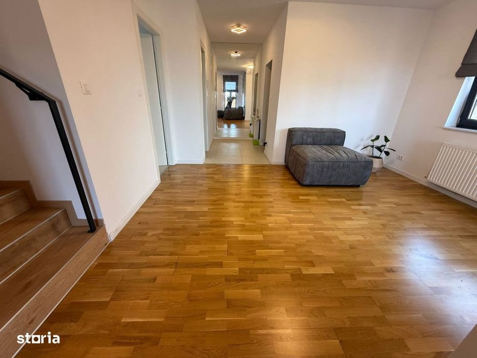 Casa spatioasa de inchiriat / vanzare in Complex Liziera de Lac – Fr