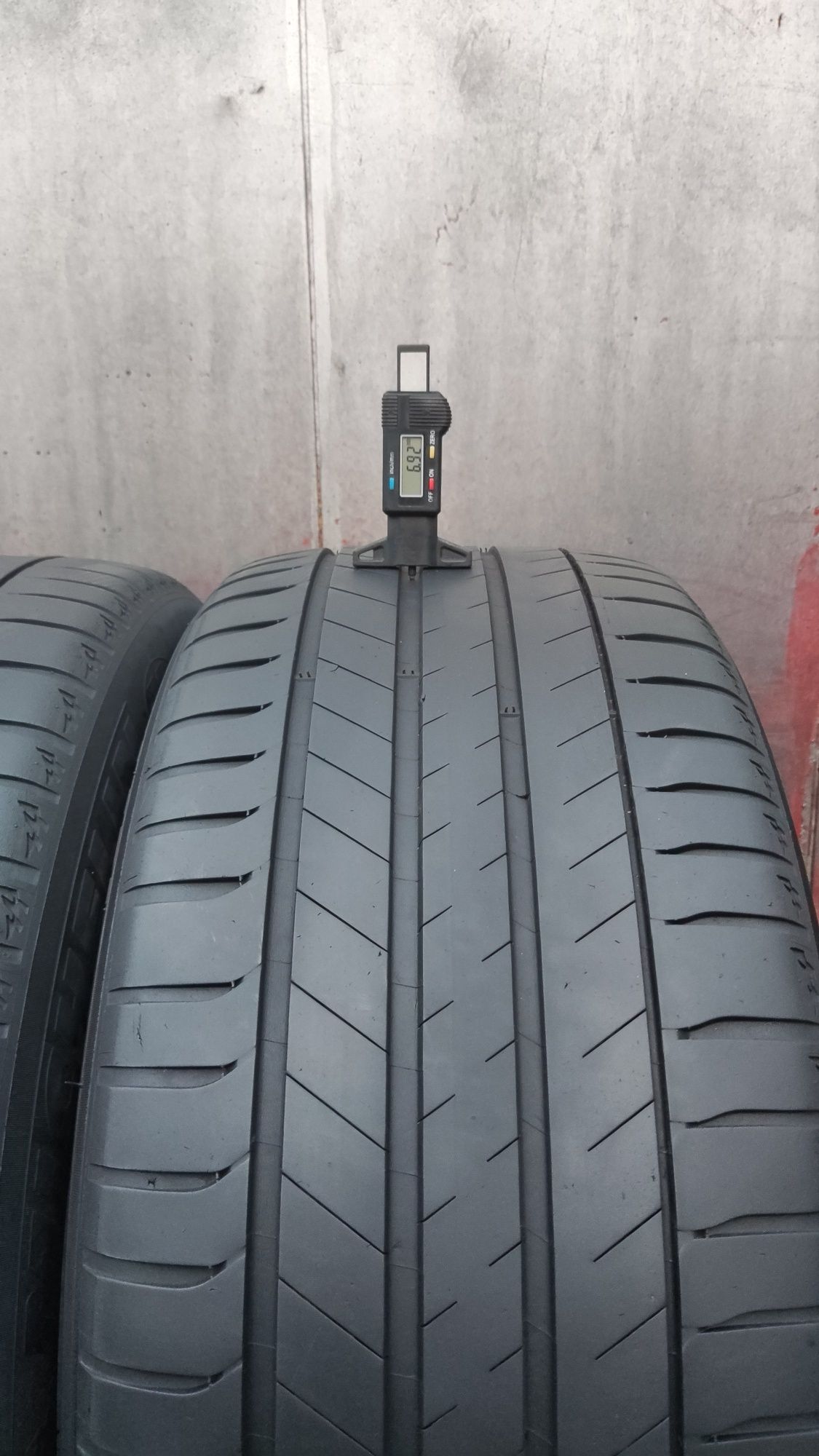 2бр. летни гуми 255/50/19 Michelin Latitude Sport 3, MO
dot22
6.9mm
До